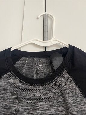 Heather Gray & Black Athletic Crewneck Top